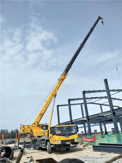 金东区超高层建筑钢结构吊装案例